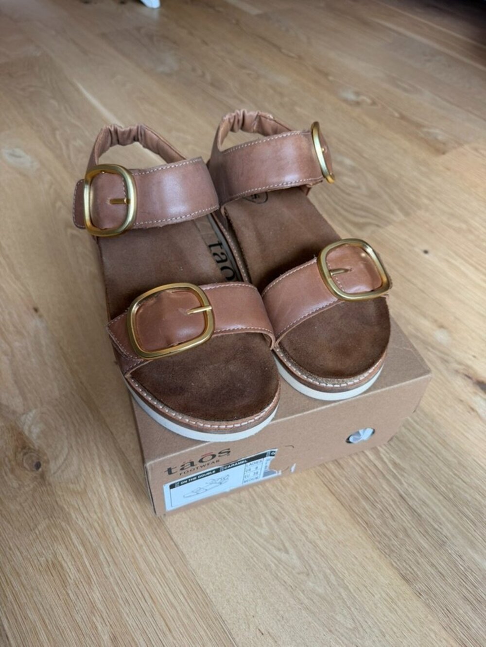 Taos On the Double Sandals Caramel Leather Size 8